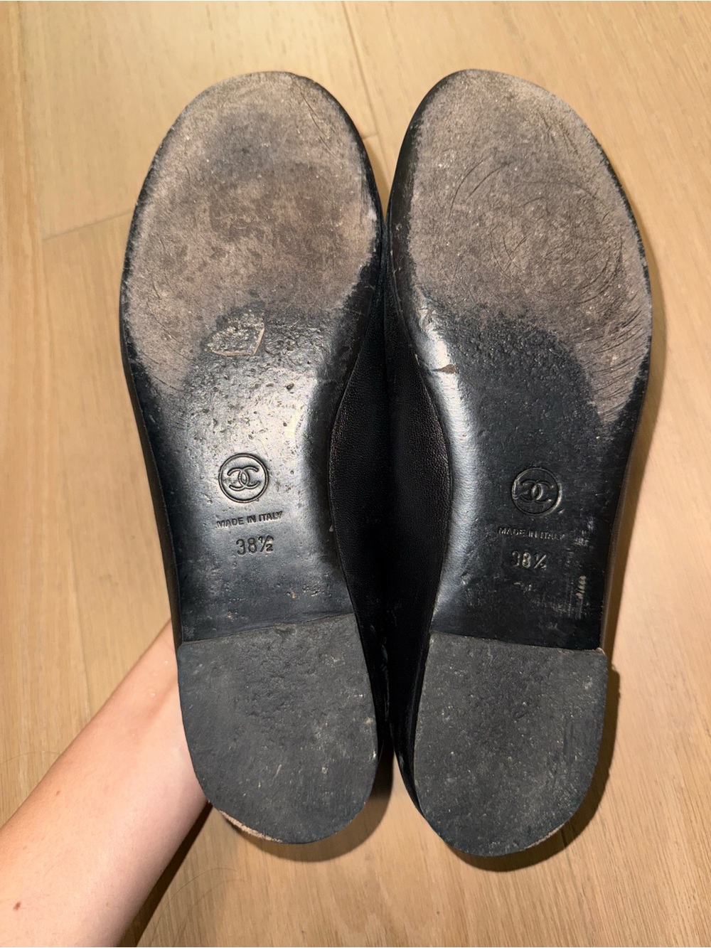 CHANEL - Picture 4 of 6